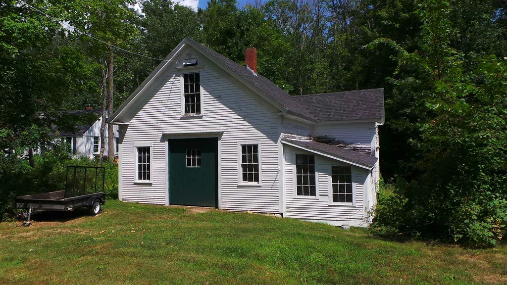 15 Robinswood Way Gilmanton NH 03237