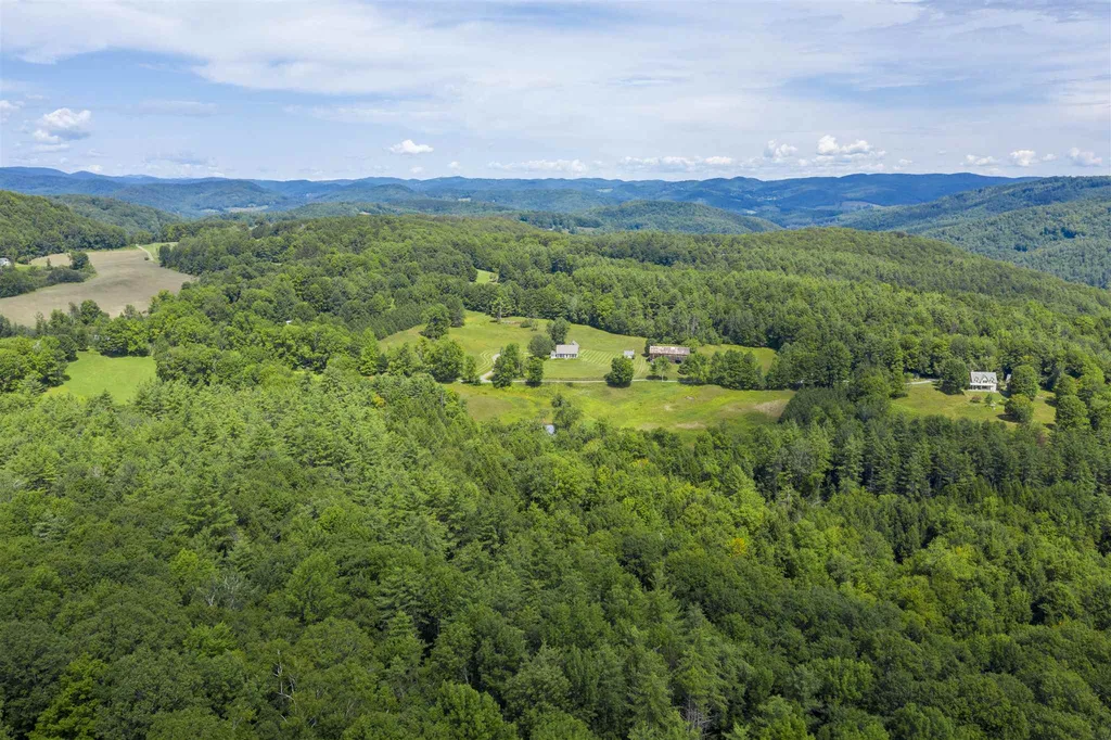 2039 Randall Road Woodstock VT 05091