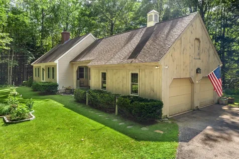 113 Temple Road Sharon NH 03458