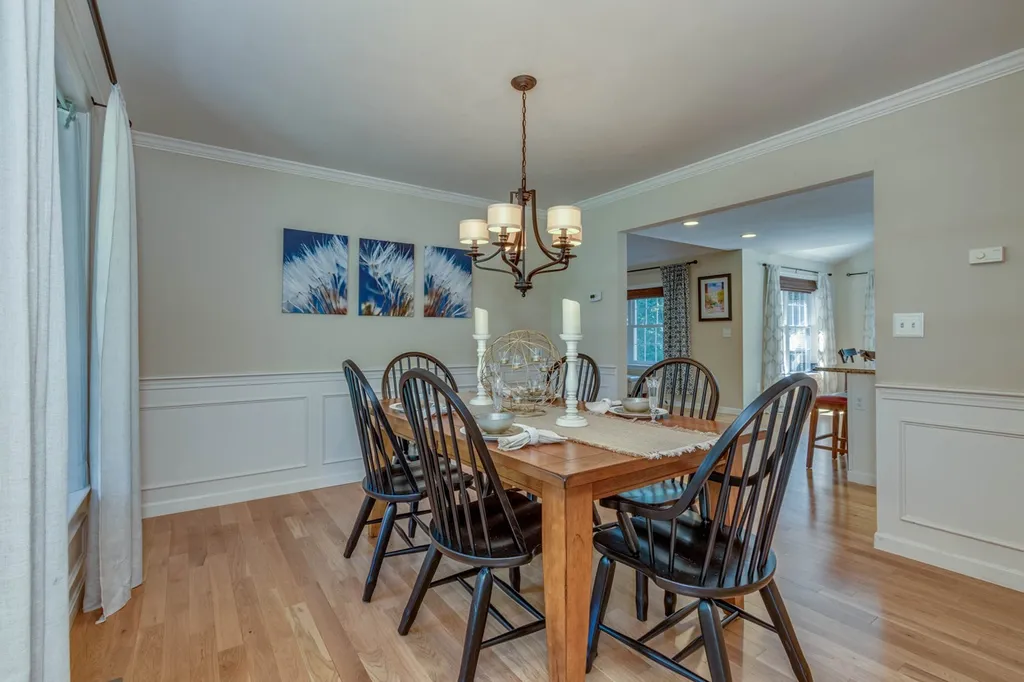 10 Springfield Circle Merrimack NH 03054