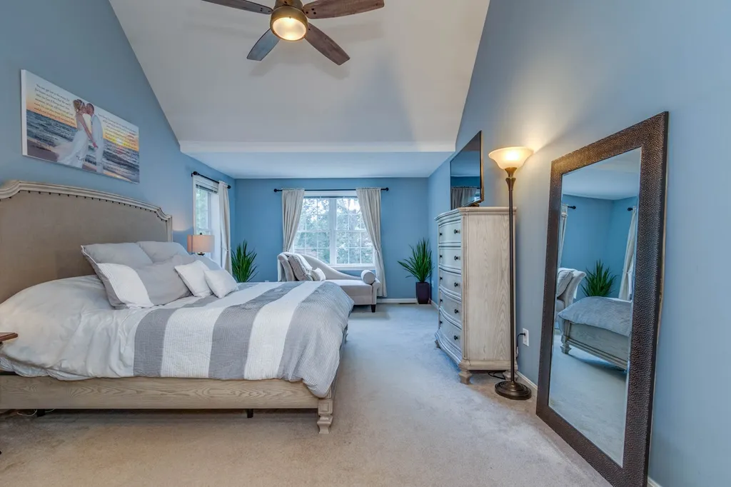 10 Springfield Circle Merrimack NH 03054