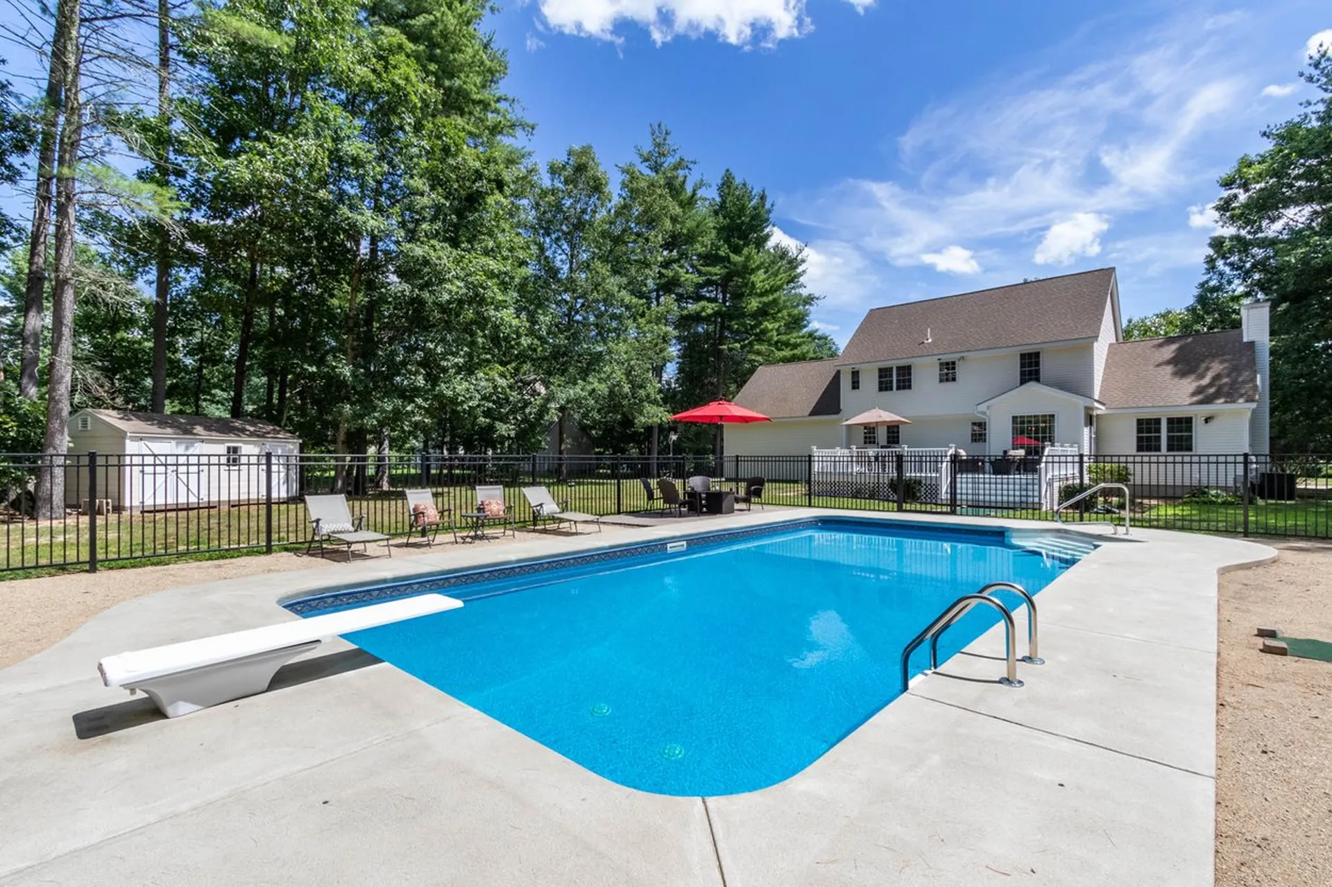 10 Springfield Circle Merrimack NH 03054