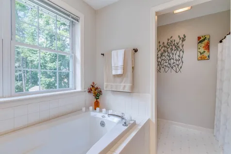 10 Springfield Circle Merrimack NH 03054
