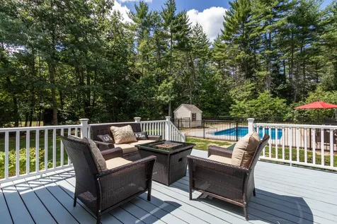 10 Springfield Circle Merrimack NH 03054