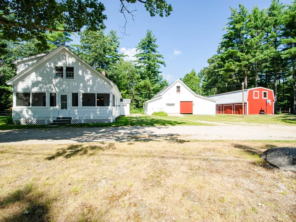 65 Stage Road Deerfield NH 03037