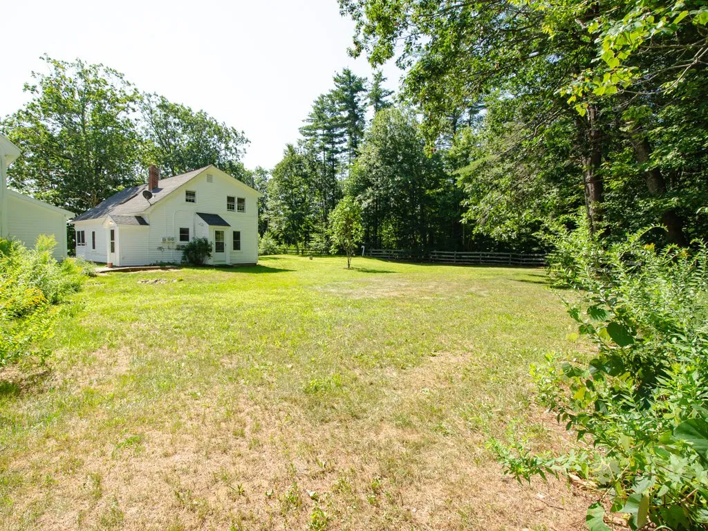 65 Stage Road Deerfield NH 03037