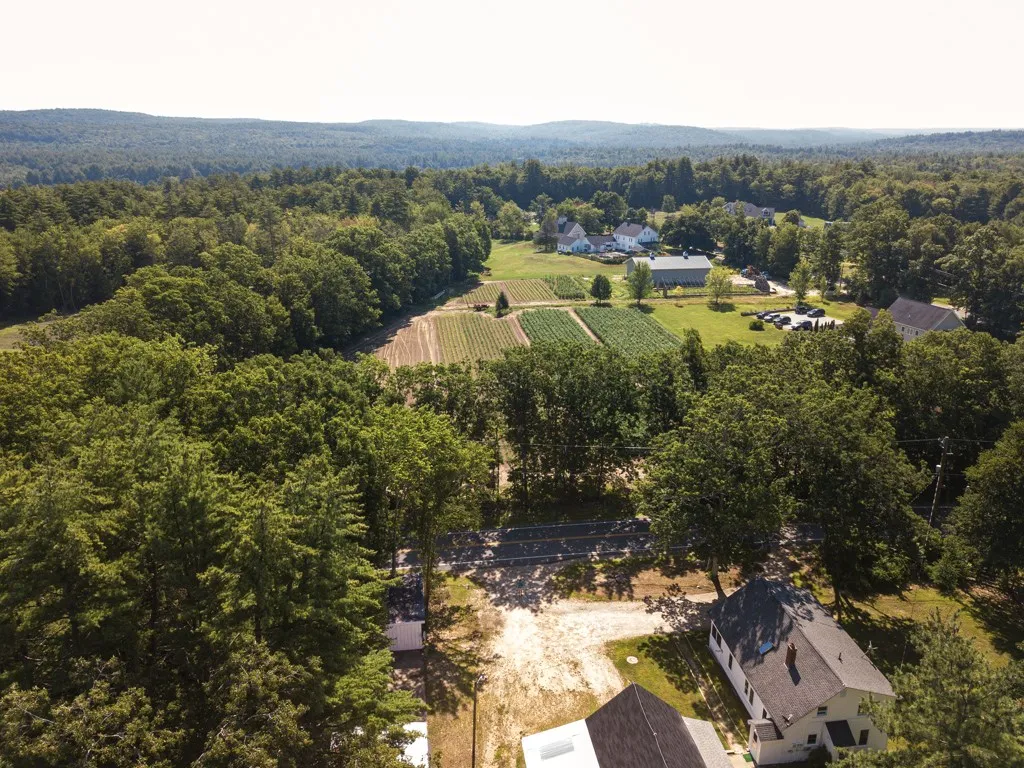 65 Stage Road Deerfield NH 03037