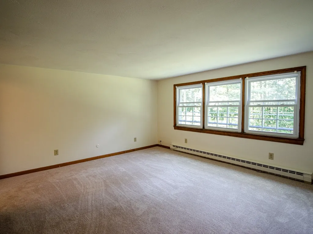 65 Stage Road Deerfield NH 03037