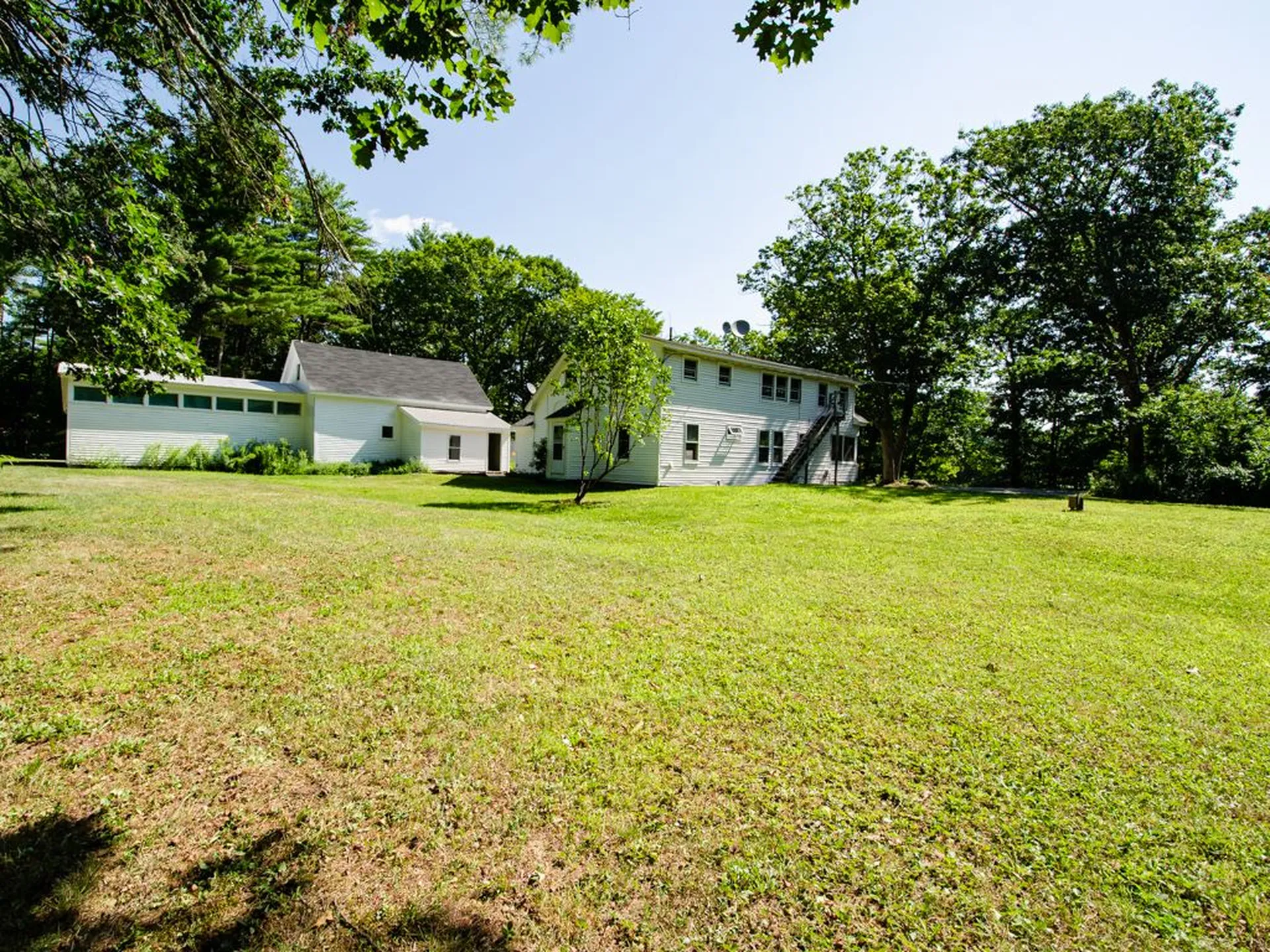 65 Stage Road Deerfield NH 03037