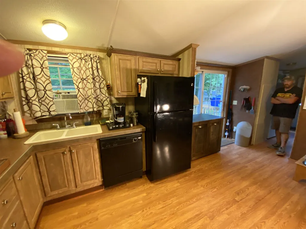 100 Effingham Road Ossipee NH 03864