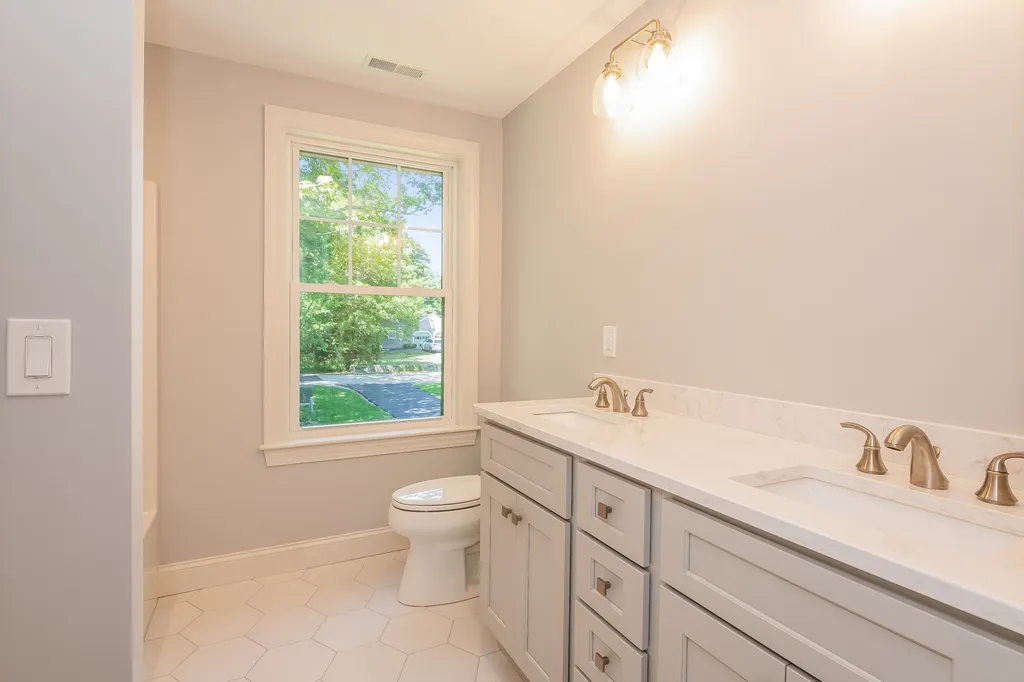 12 Big Rock Road Rye NH 03870