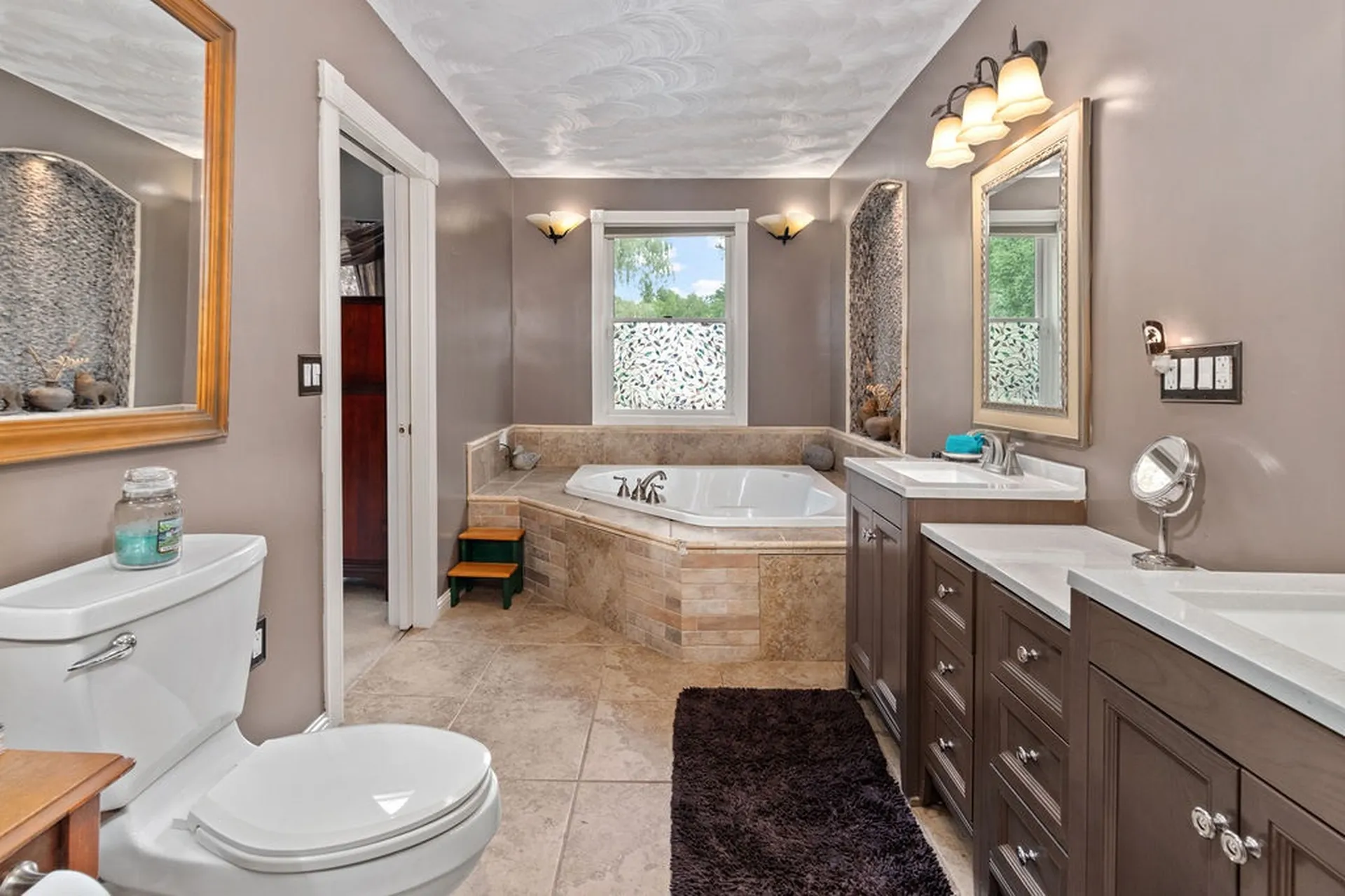 183 Pleasant Street Epping NH 03042