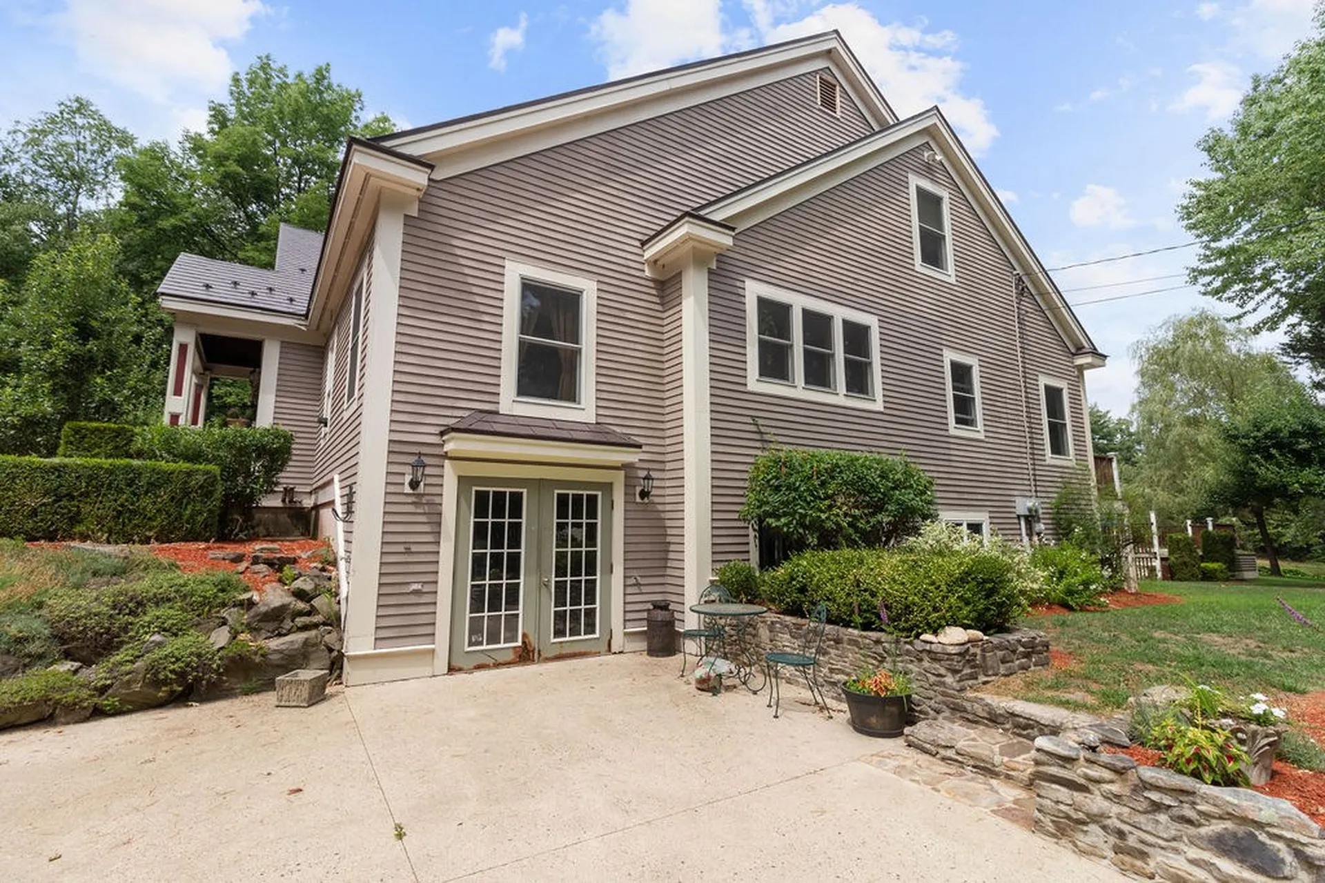 183 Pleasant Street Epping NH 03042