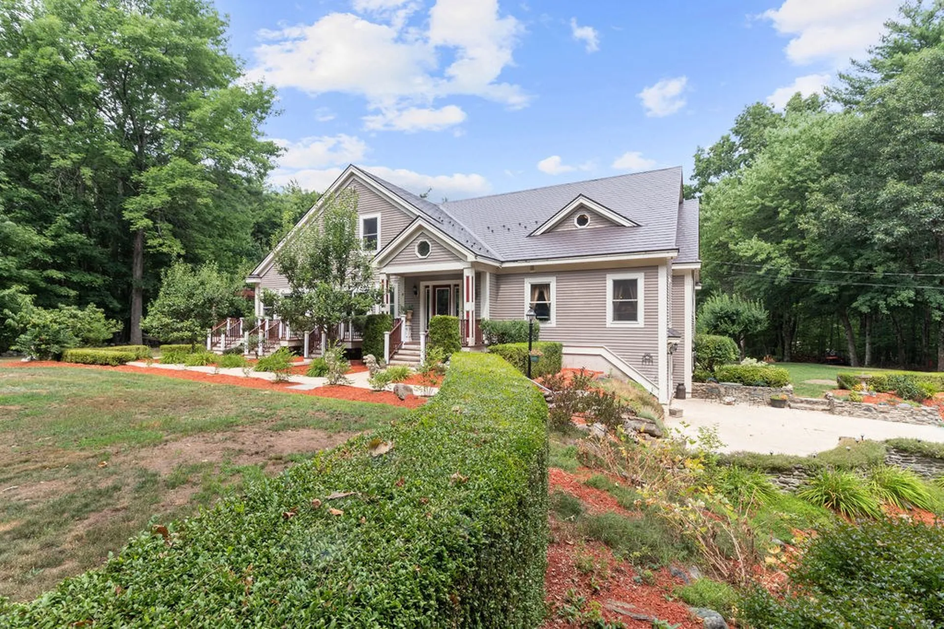 183 Pleasant Street Epping NH 03042