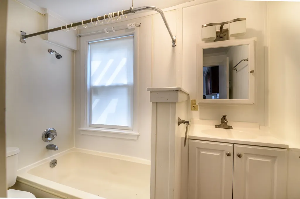 23 Bowers Street Nashua NH 03060