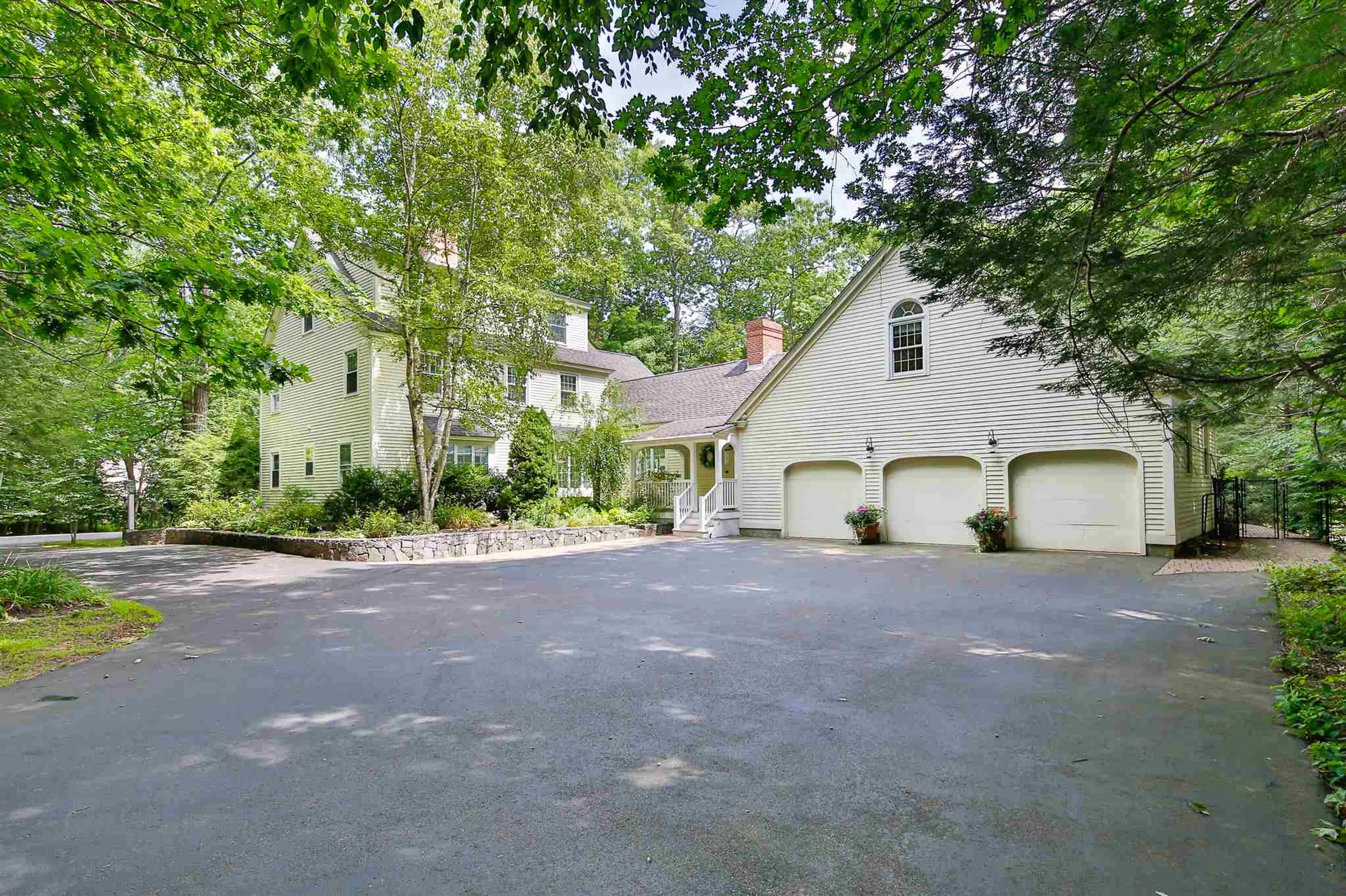 6 Pond Path North Hampton NH 03862