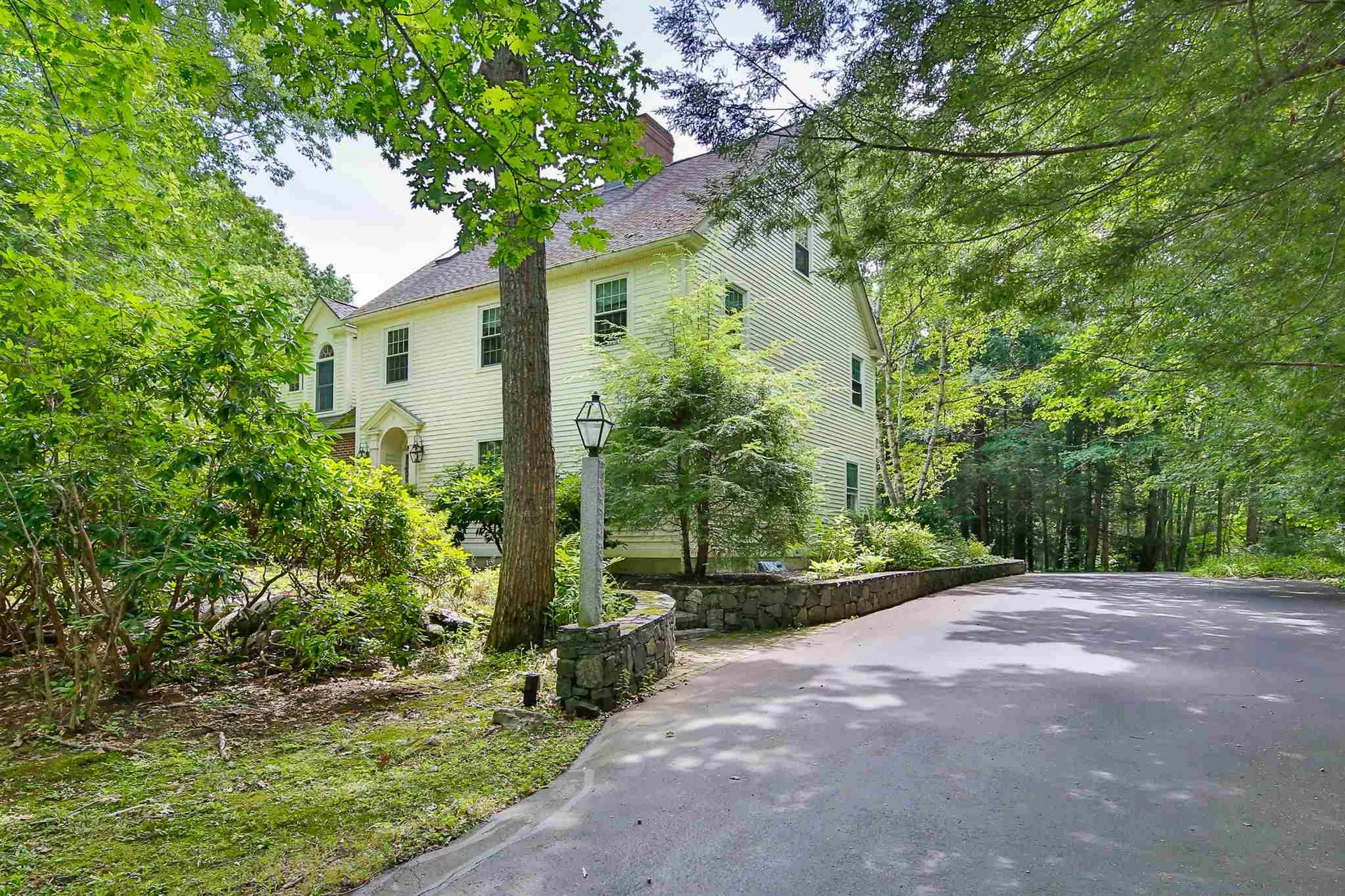 6 Pond Path North Hampton NH 03862