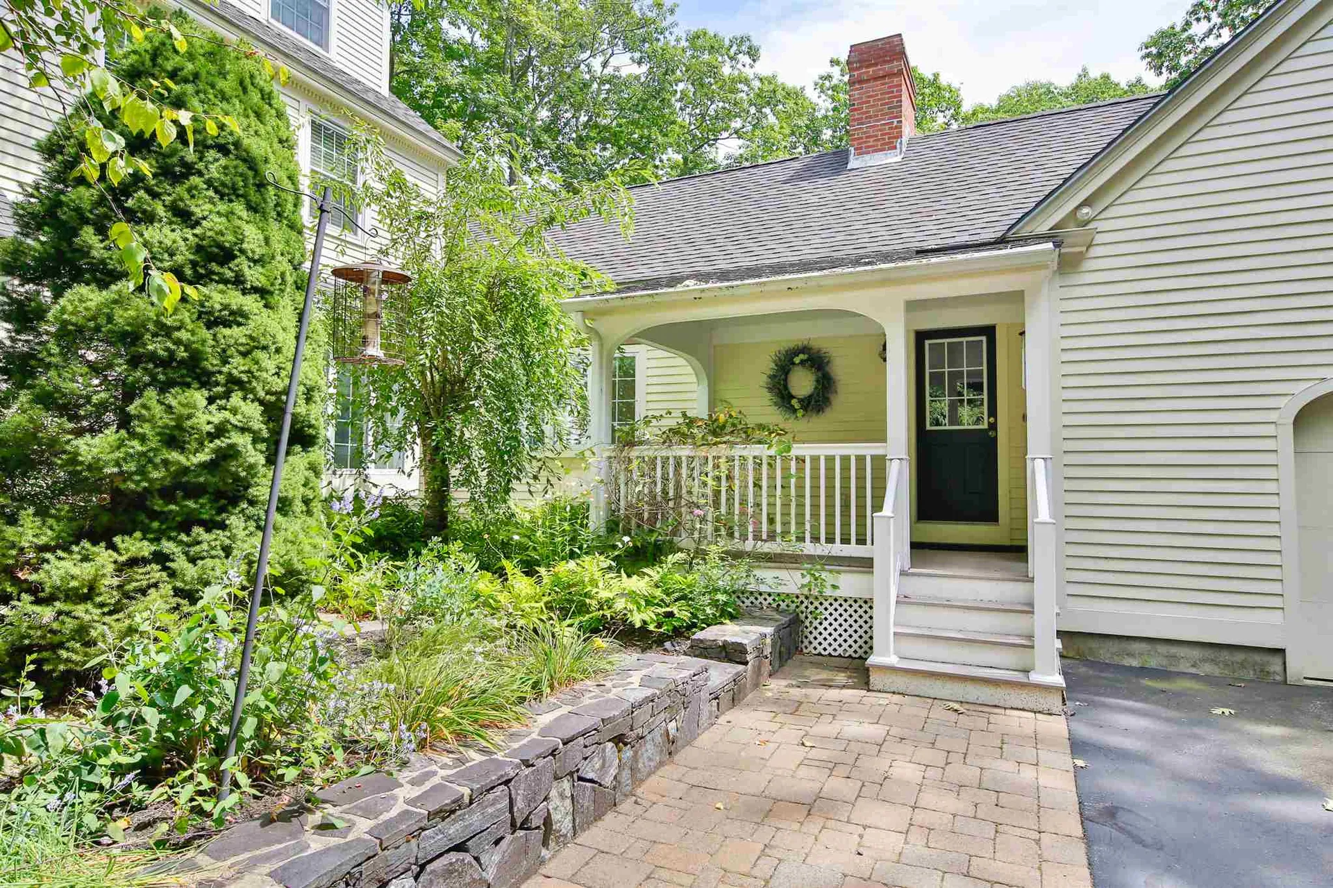 6 Pond Path North Hampton NH 03862