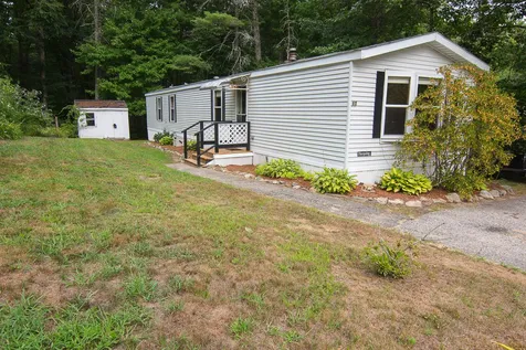 17 Spruce Drive Lee NH 03861
