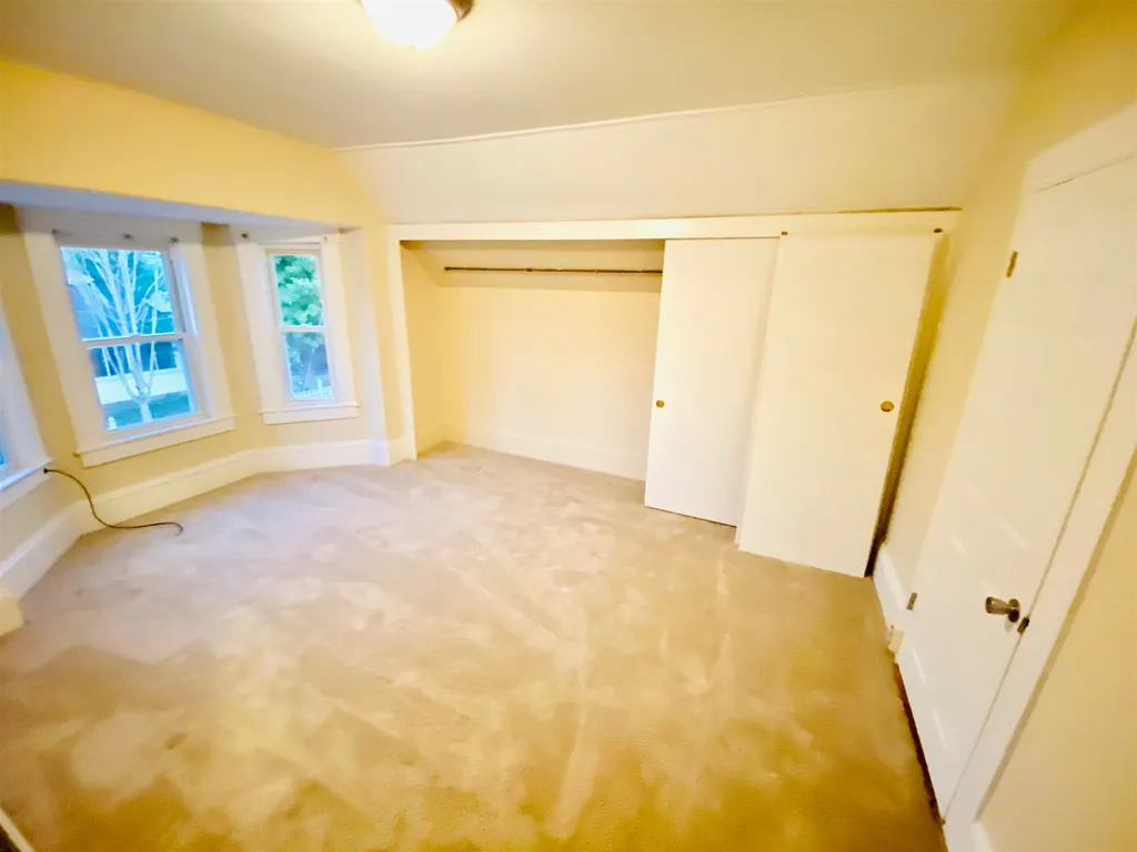 114 Chandler Street Nashua NH 03064