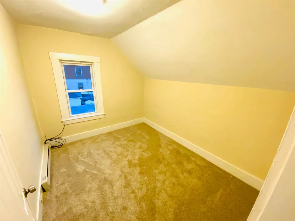 114 Chandler Street Nashua NH 03064