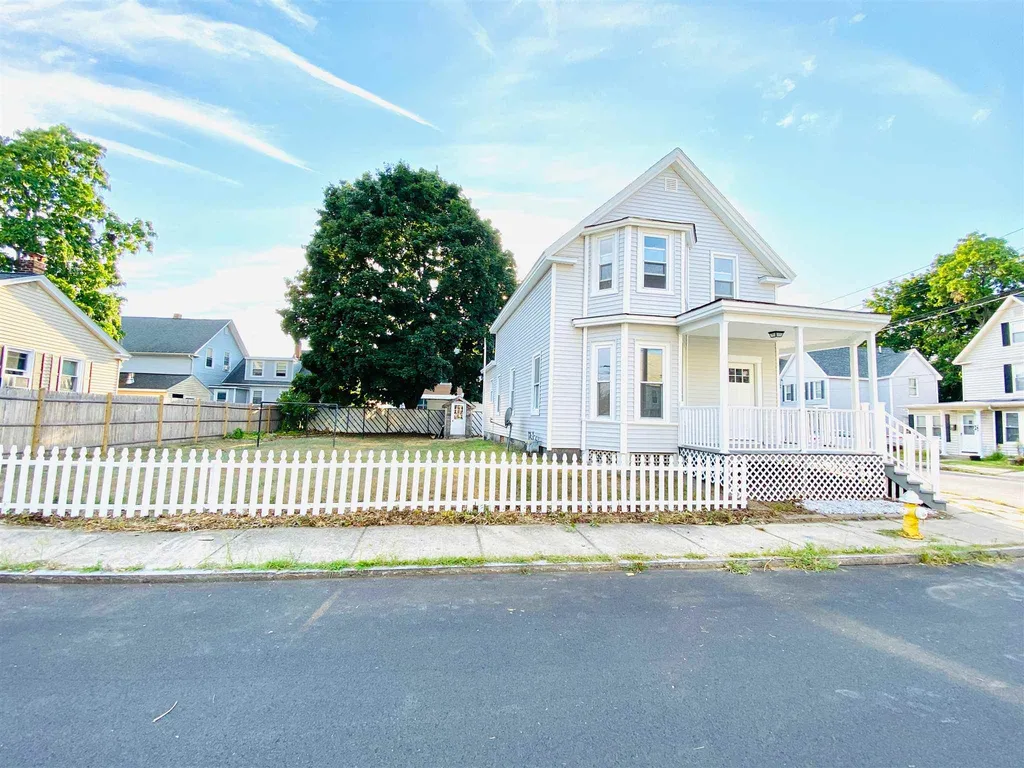 114 Chandler Street Nashua NH 03064