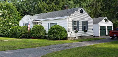 15 Canterbury Way Claremont NH 03743