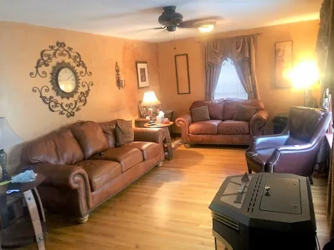 15 Canterbury Way Claremont NH 03743