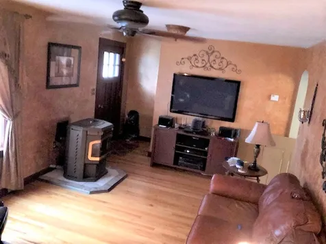 15 Canterbury Way Claremont NH 03743