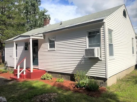 15 Canterbury Way Claremont NH 03743