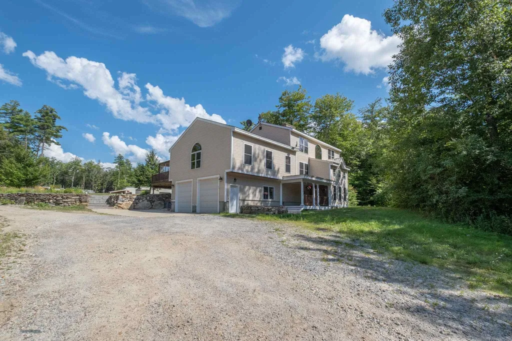 24 County Road Dunbarton NH 03046