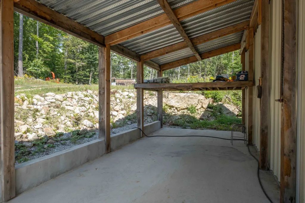 24 County Road Dunbarton NH 03046