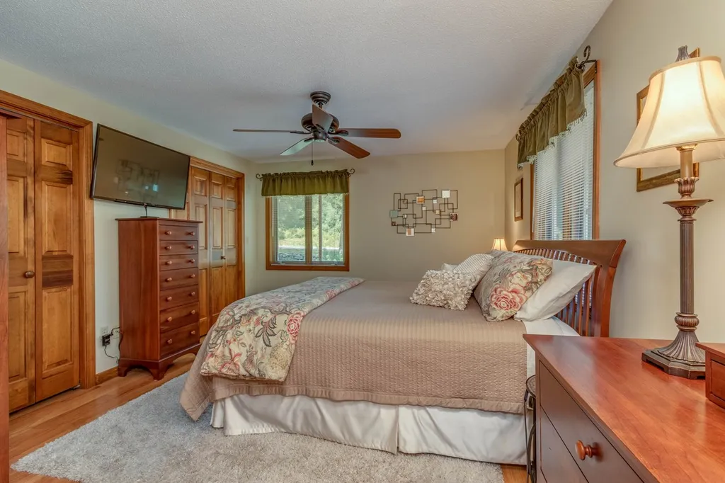 124 Beals Road Bedford NH 03110