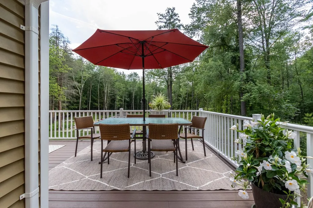 124 Beals Road Bedford NH 03110