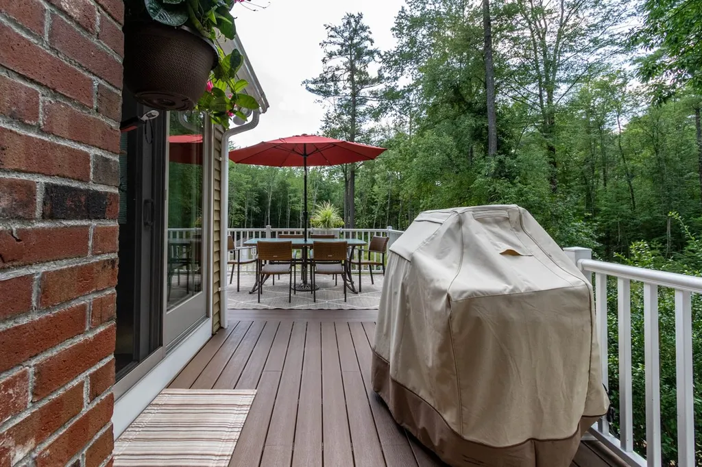 124 Beals Road Bedford NH 03110