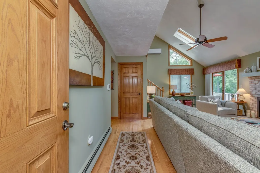 124 Beals Road Bedford NH 03110