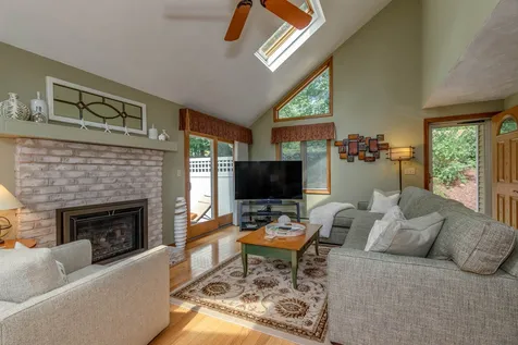 124 Beals Road Bedford NH 03110