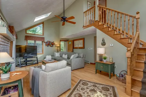 124 Beals Road Bedford NH 03110
