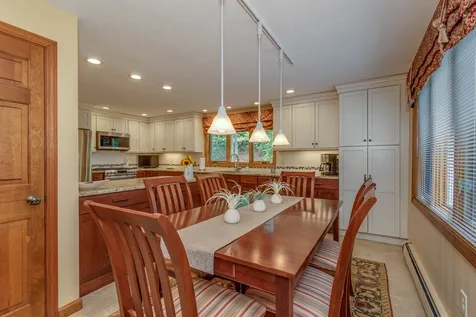 124 Beals Road Bedford NH 03110