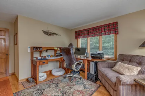 124 Beals Road Bedford NH 03110