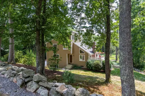 124 Beals Road Bedford NH 03110