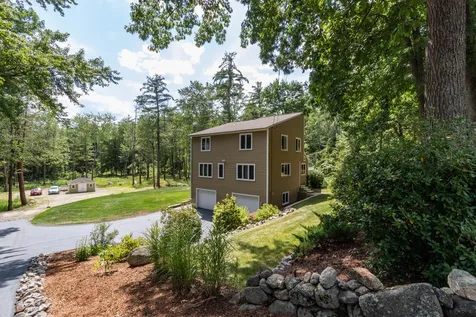 124 Beals Road Bedford NH 03110