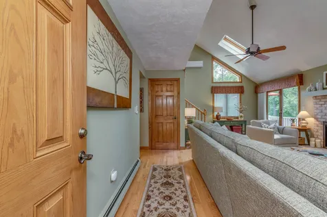124 Beals Road Bedford NH 03110