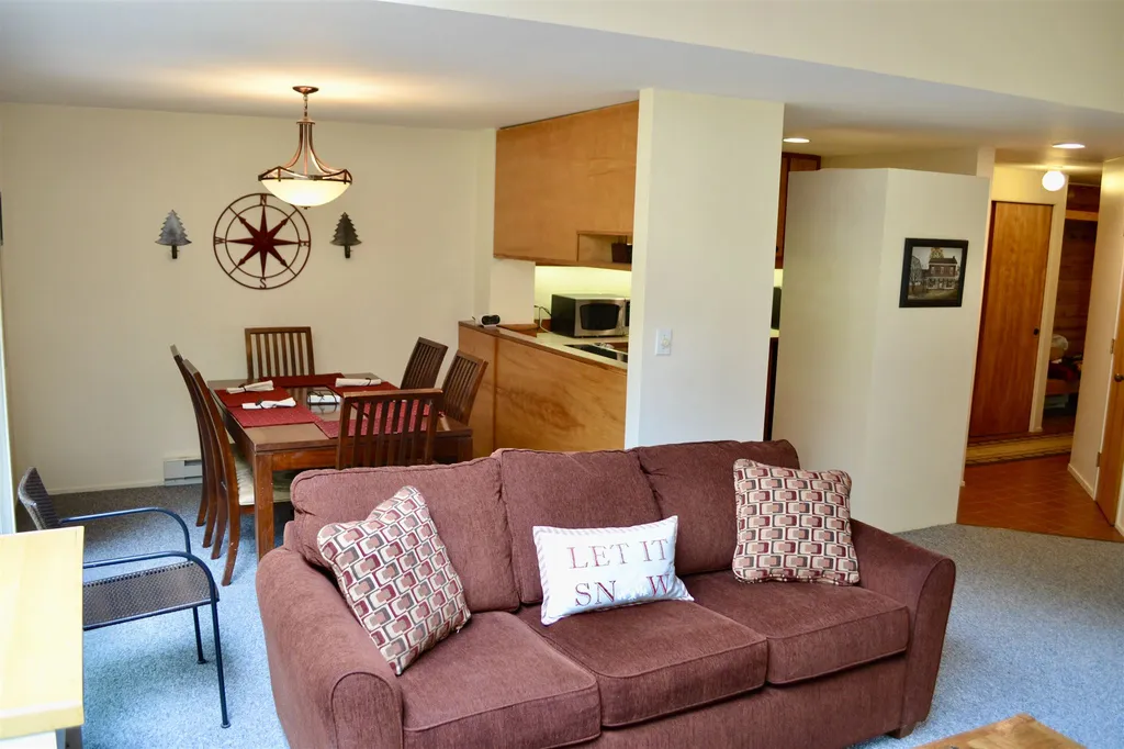 15 Sundown Road Warren VT 05674