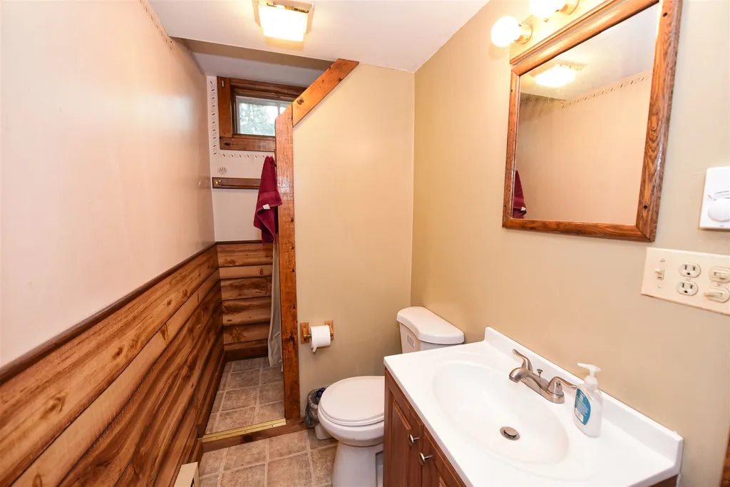 34 Oak Ridge Road Madison NH 03849