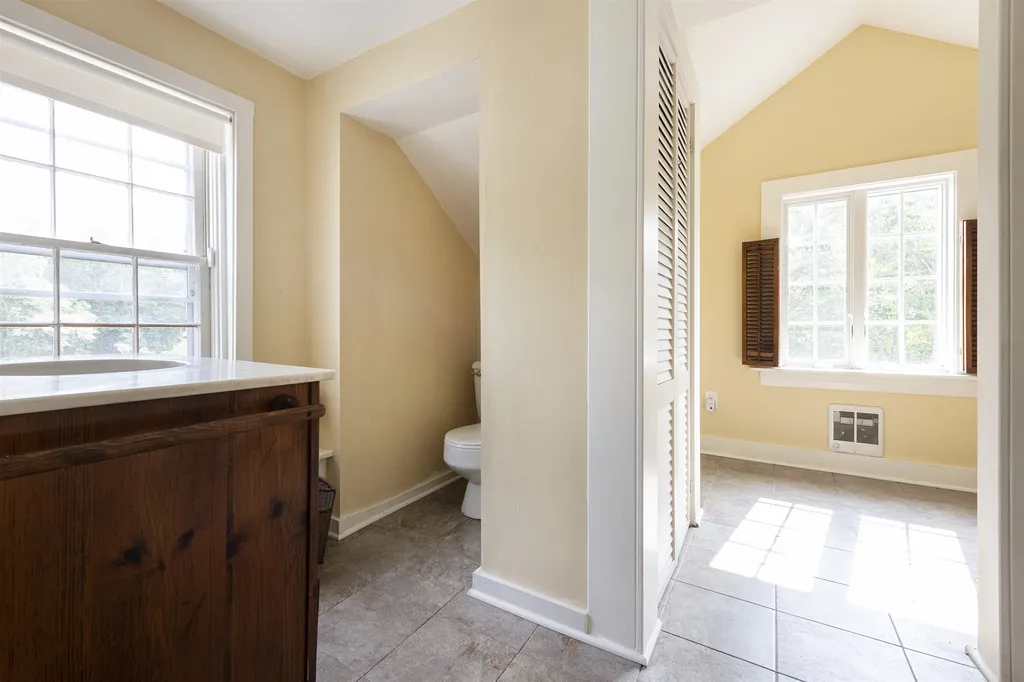 102 Brave Boat Harbor Road Kittery ME 03905-5232