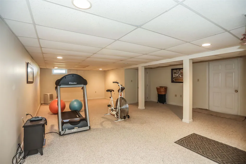 1 Highview Terrace Manchester NH 03104