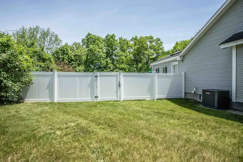1 Highview Terrace Manchester NH 03104