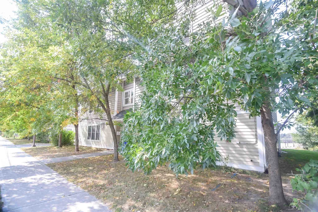 354 Manhattan Drive Burlington VT 05401