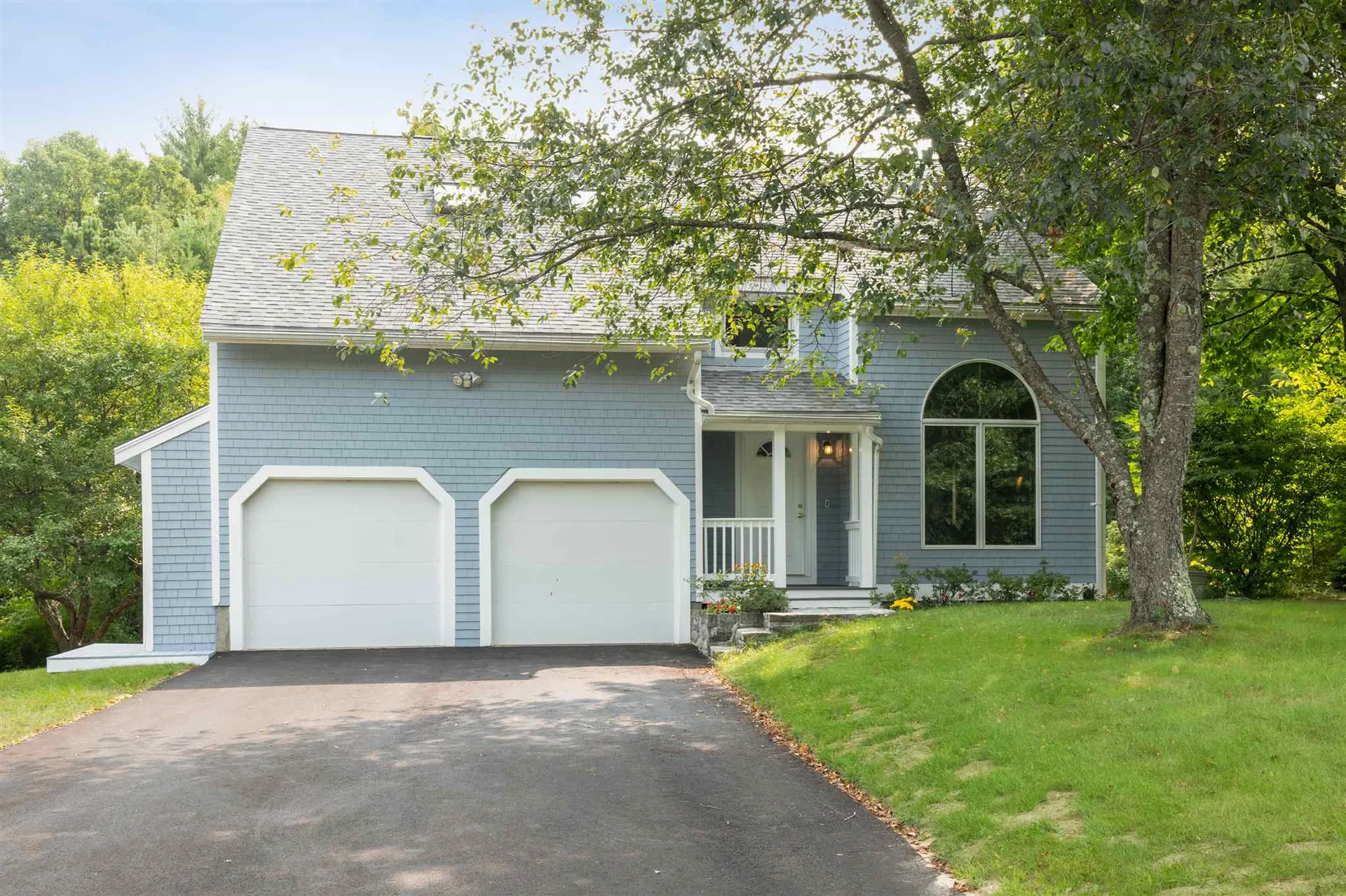 12 Woodside Drive Londonderry NH 03053